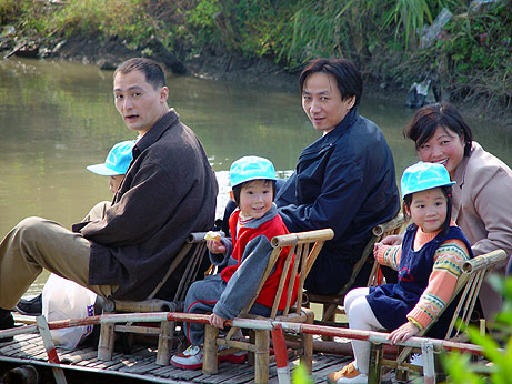 20031024_lara_autumn_outing_01.jpg