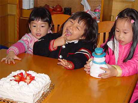 20031206_lara_02.jpg