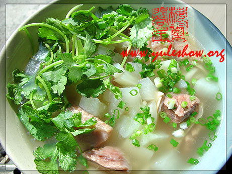 Beef soup noodles